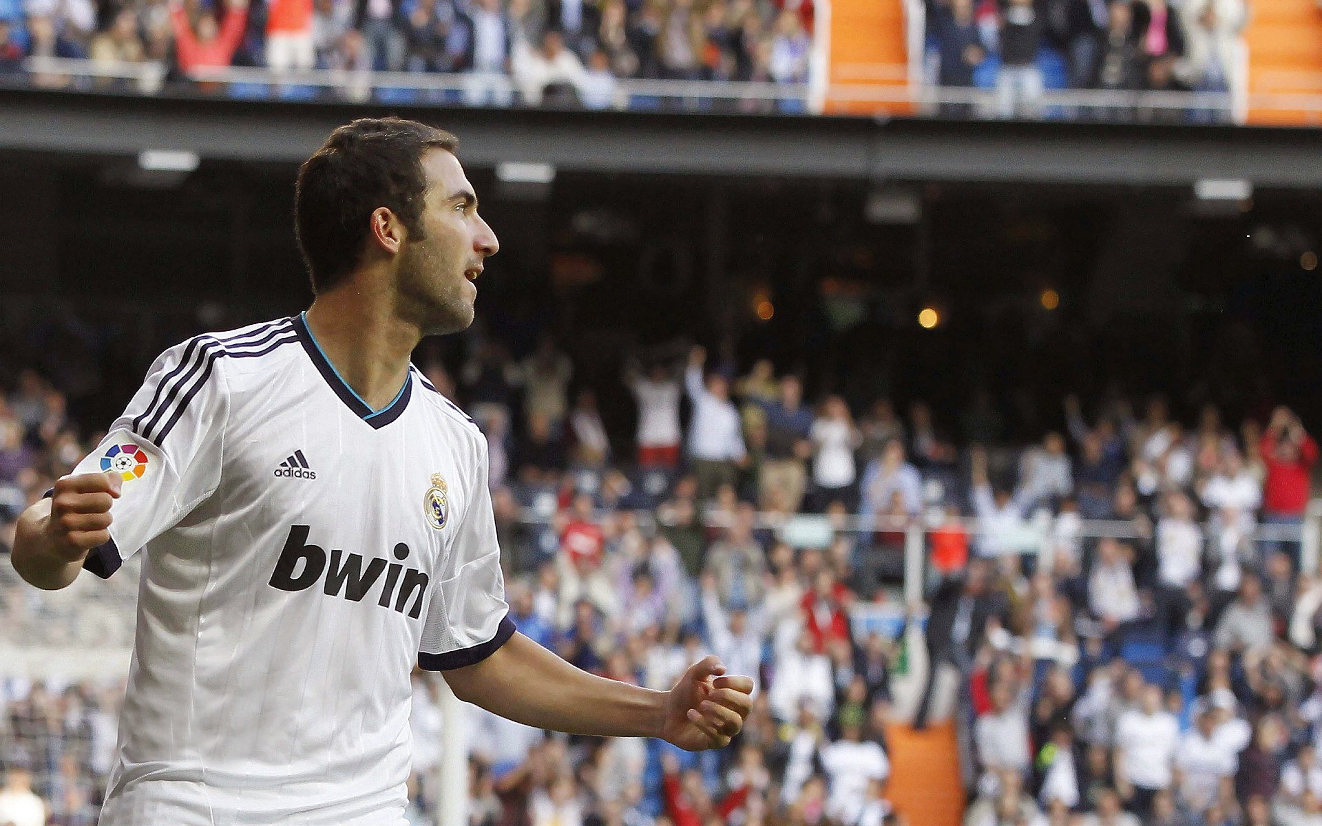 国家队长期缺乏中场组织核心，国家队 队长